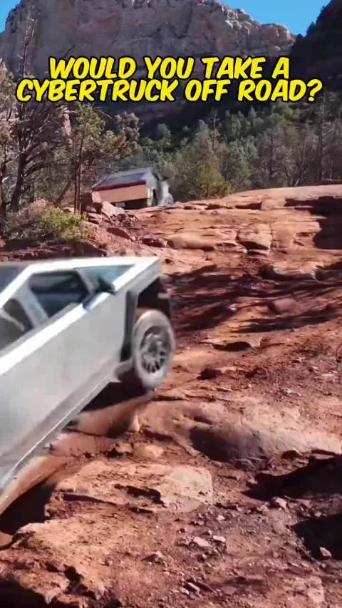 Cybertruck有着不俗的越野跑坡能力……