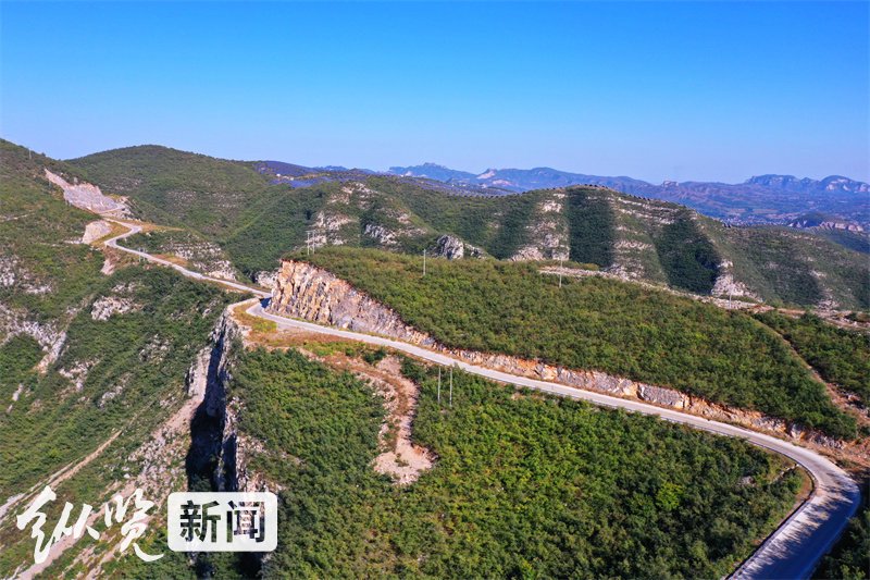 2023年10月13日航拍的石家庄市井陉矿区乡道台阳路。河北日报通讯员 王建勋摄