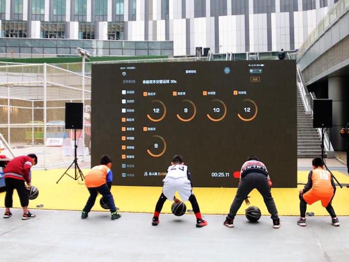 新浪体育深度解析英超豪门赛季表现与未来战略调整方向