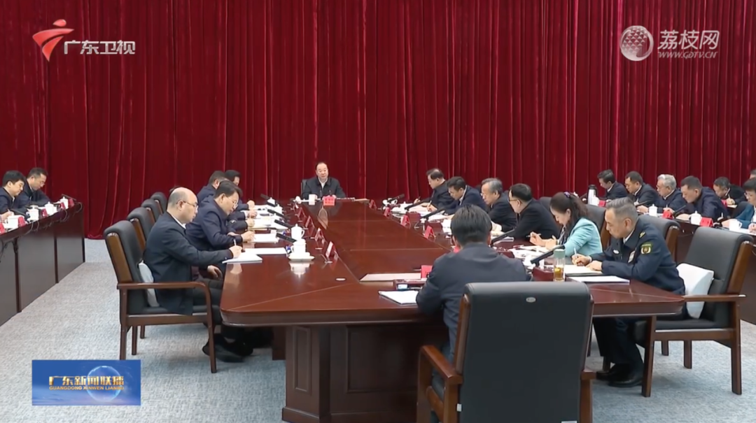 男生吃口红是什么梗