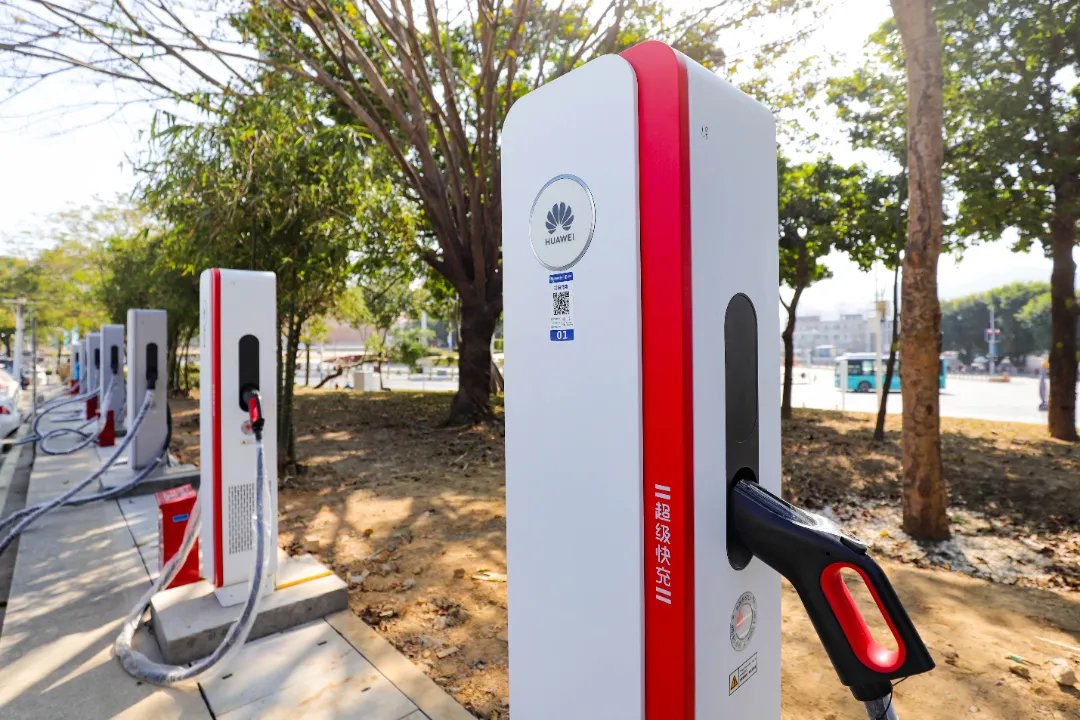 深圳大鹏新区首批4座超充站全部建成 充电桩保有量达5705个