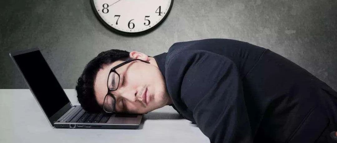 年轻人经常加班想辞职 是不是不能吃苦了