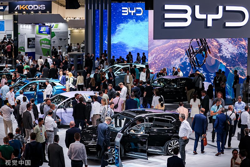 “大众和通用汽车输给了中国电动汽车制造商”