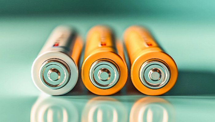 锂电产业链周记 | 电池级碳酸锂现货价跌破10万 欧盟批准德国补贴动力电池企业建厂