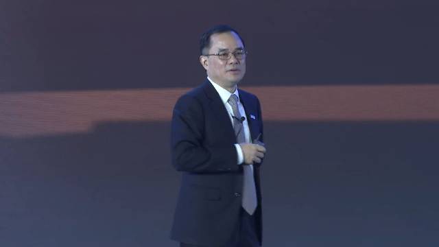 长安汽车董事长朱华荣：明明几万的几十万的车非说成上千万……