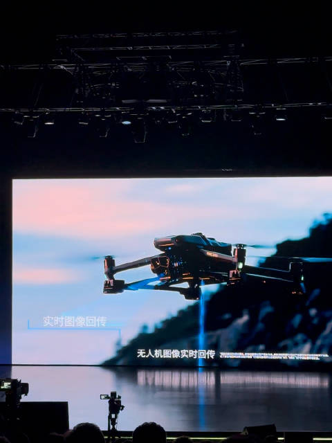 仰望U8这次内置全自动的大疆无人机简直太酷了