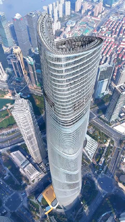 从空中俯瞰上海中心大厦的阻尼器……|上海市|质量|重达_新浪新闻