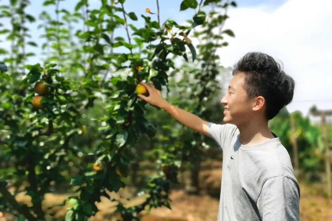 图：姜睿恒同学参加华通海派公益