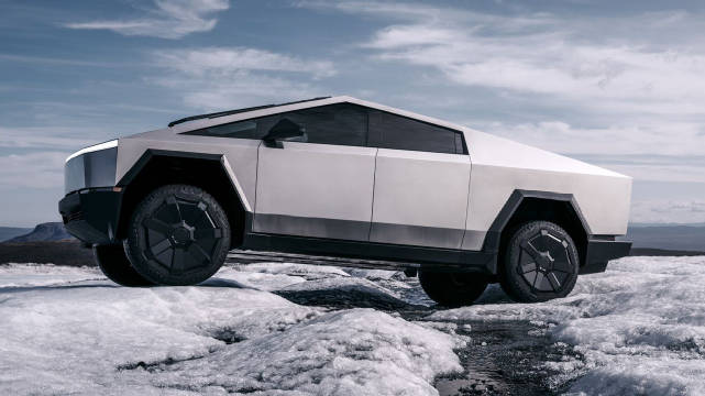 特斯拉赛博越野旅行车中国首秀 凭啥获得200万订单？