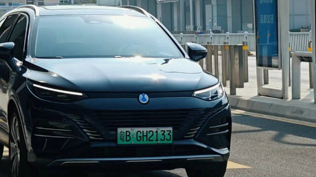 最近我和朋友一起开着腾势N8自驾去了汕头……