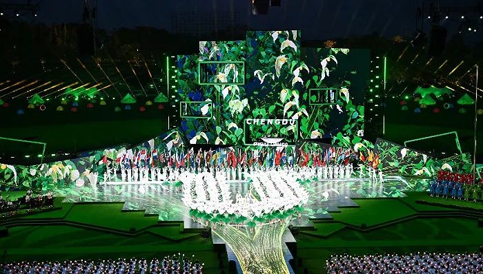 成都大运会闭幕式舞台 图源:界面新闻