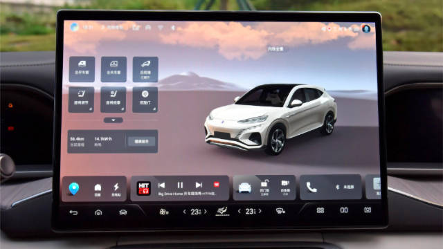 上次试驾腾势N7没有体验的这次给大家补上……