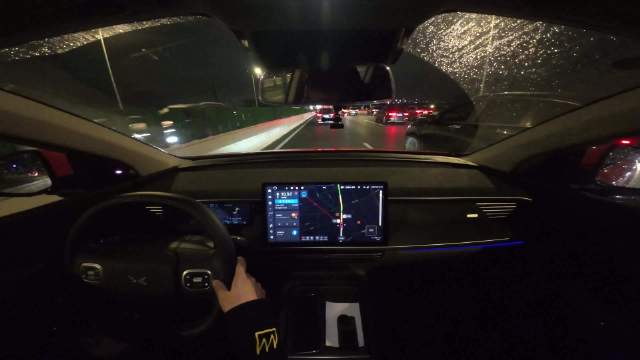 魔都、雨天、晚高峰，只是心血来潮想给小鹏G6加点强度……