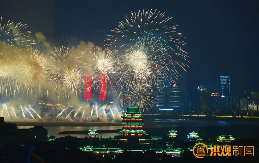 2023年南昌迎春烟花晚会资料图