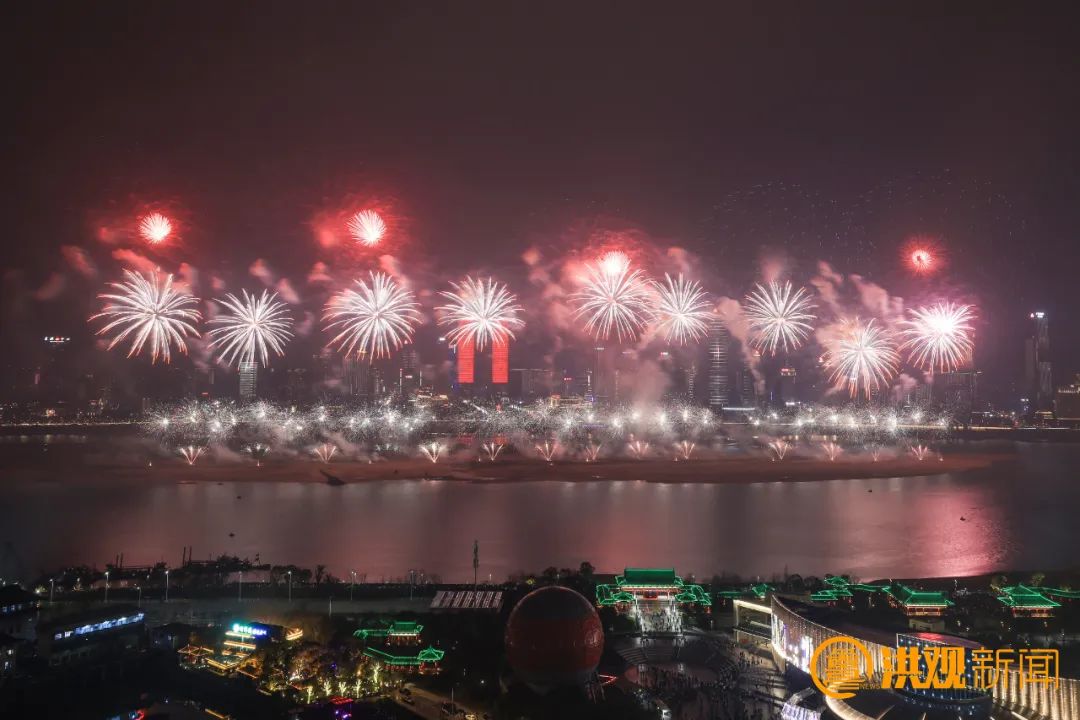 2023年南昌迎春烟花晚会资料图