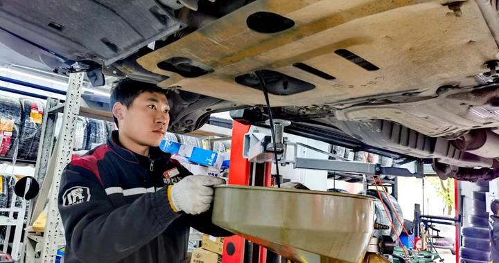 返乡高峰来临进店量大涨50%，途虎养车工场店节前忙