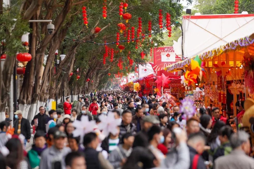 海珠花市现场人头涌涌