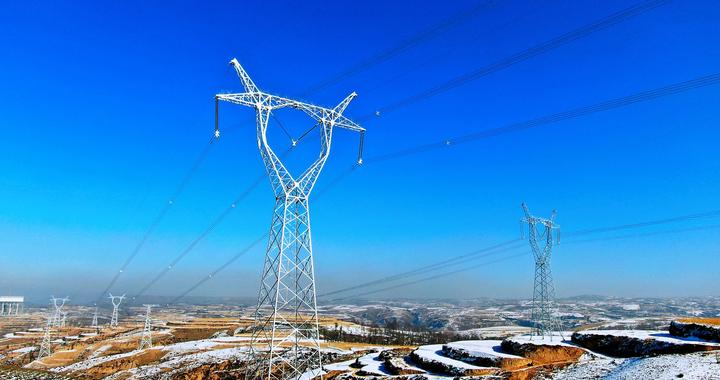 山西电力24小时服务高速充电站