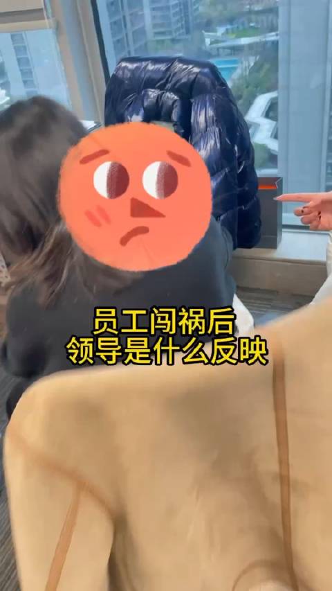 扒到了极氪惹事小编的社交账号...