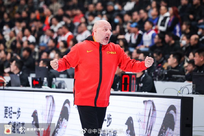 中國男籃教練祖爾傑維奇。
