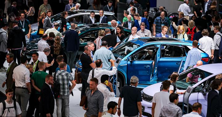 英媒：为什么欧洲汽车制造商价格上竞争不过中国？“就像粉笔和奶酪……”