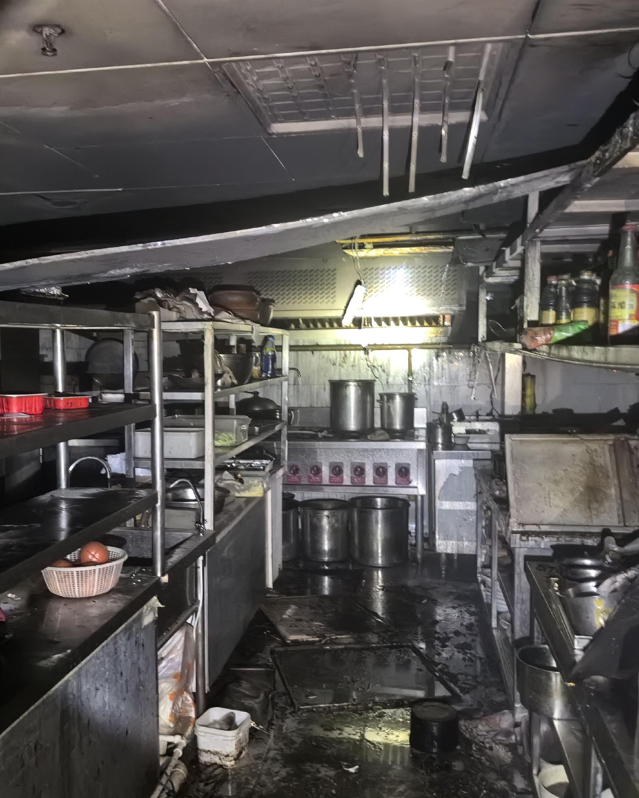 火災後的廚房。 圖源：朝陽區消防救援支隊