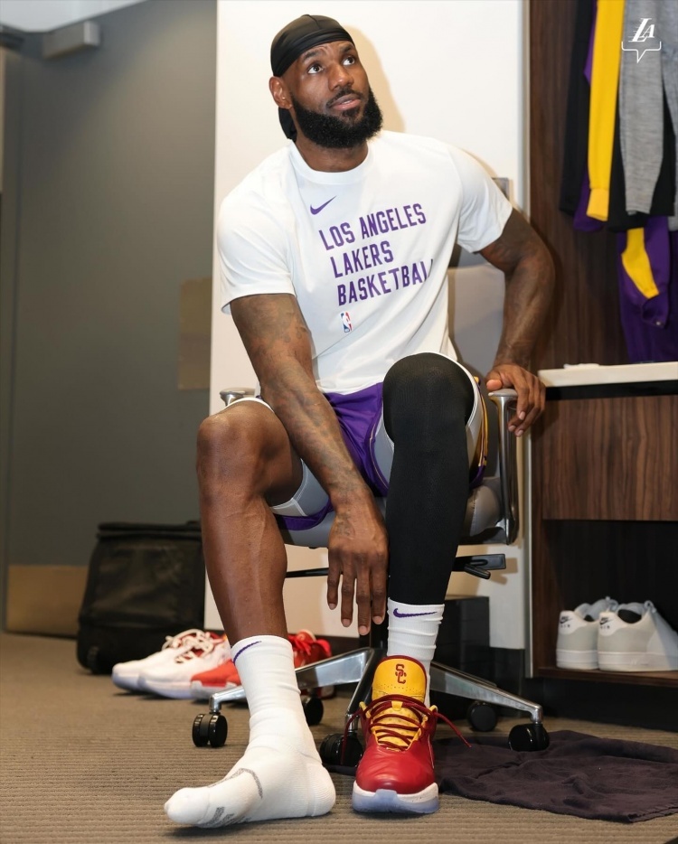 詹姆斯NBA职业生涯经典比赛录像回顾