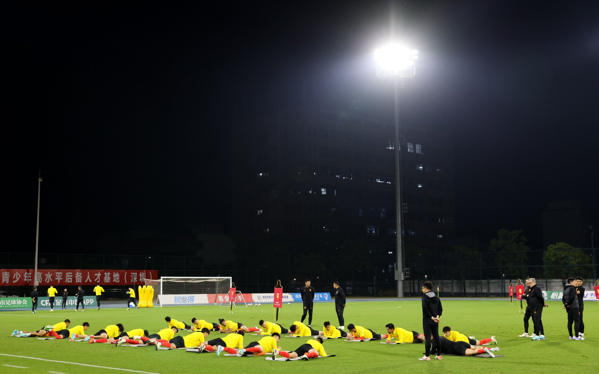國足將在深圳開展為期一週的集訓。 圖/新華社