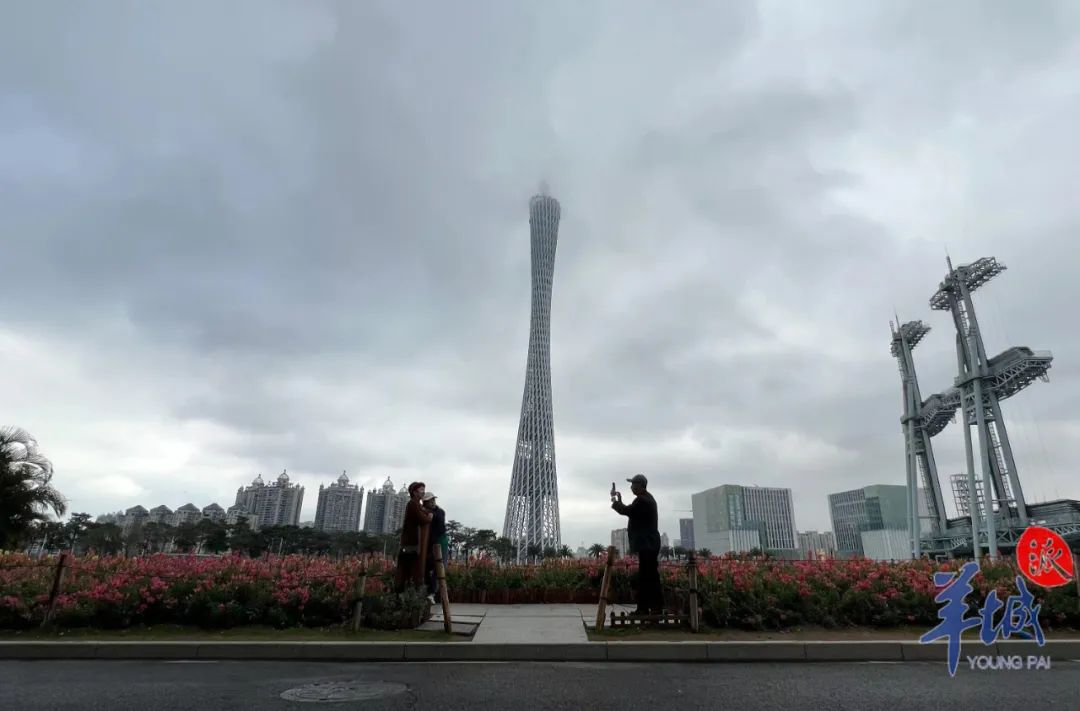 3月11日上午,广州天况仍较差。图/羊城晚报记者 梁怿韬 摄