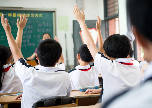 泰州初中生800元3小时通话背后的教育资源状况揭秘