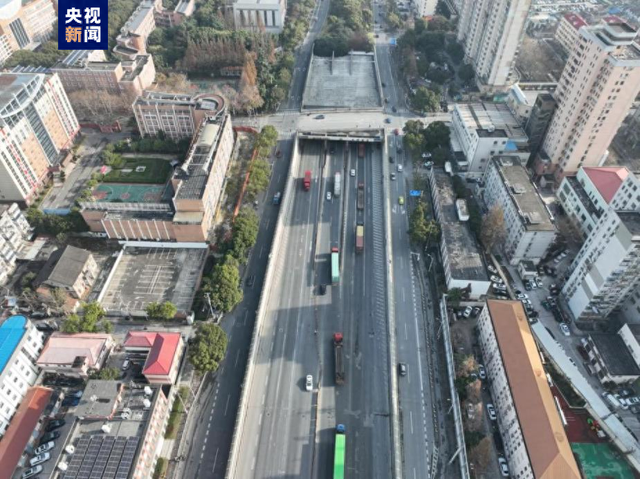△外环隧道现状(浦西出入口)