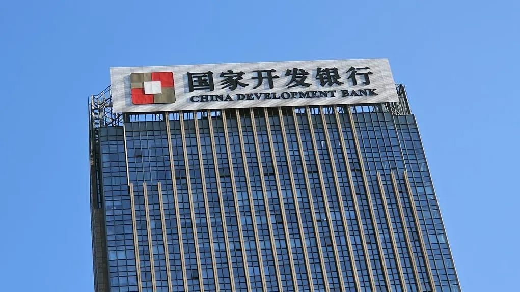 男生吃口红是什么梗