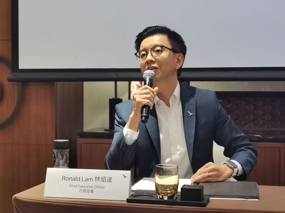 (林绍波出席深圳沟通会/林曦拍摄)