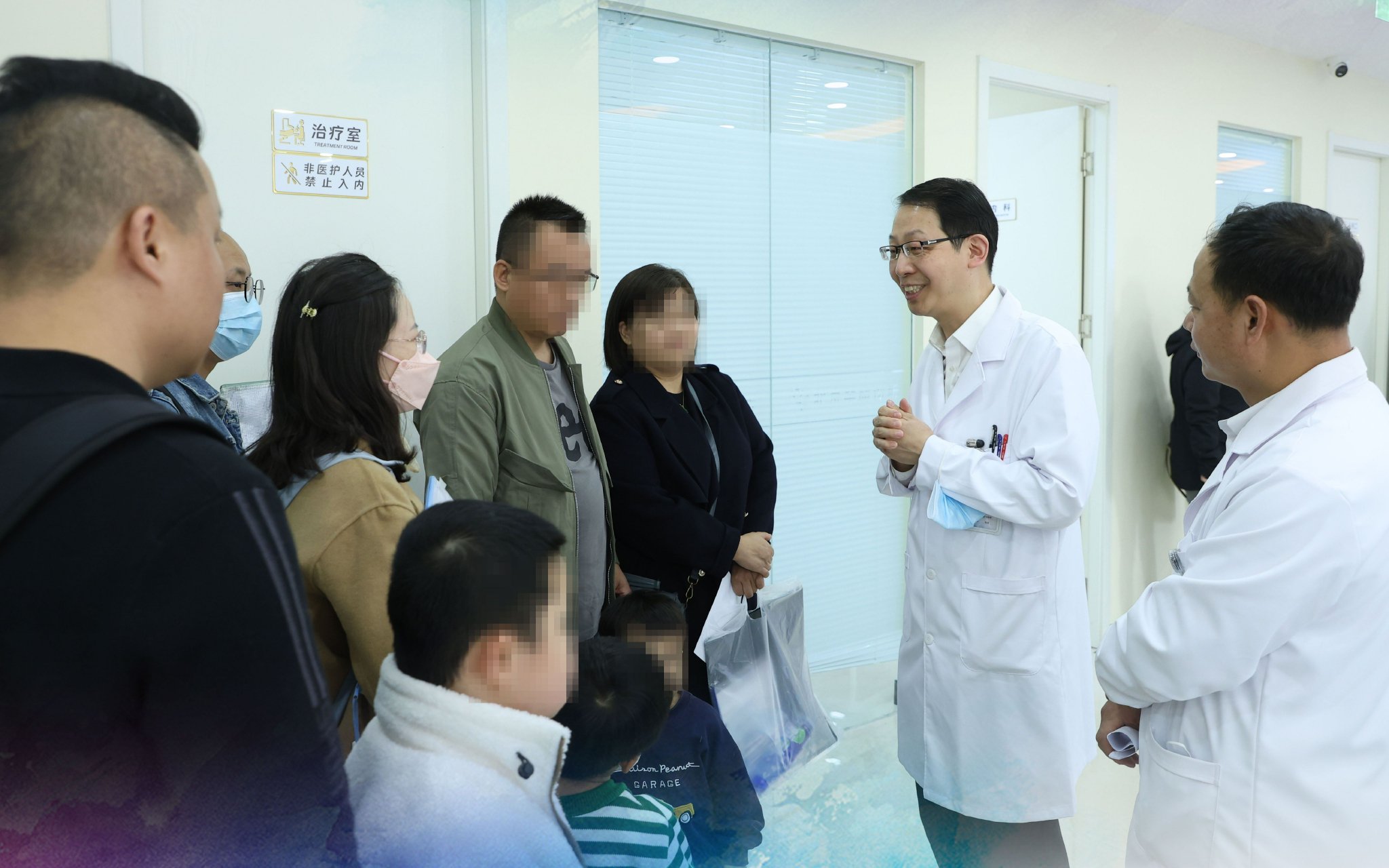 北京首家罕見病專業診療機構開診首日。受訪者供圖