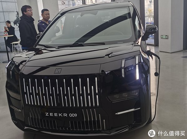 极氪009:商务精英的新宠儿?-新浪汽车