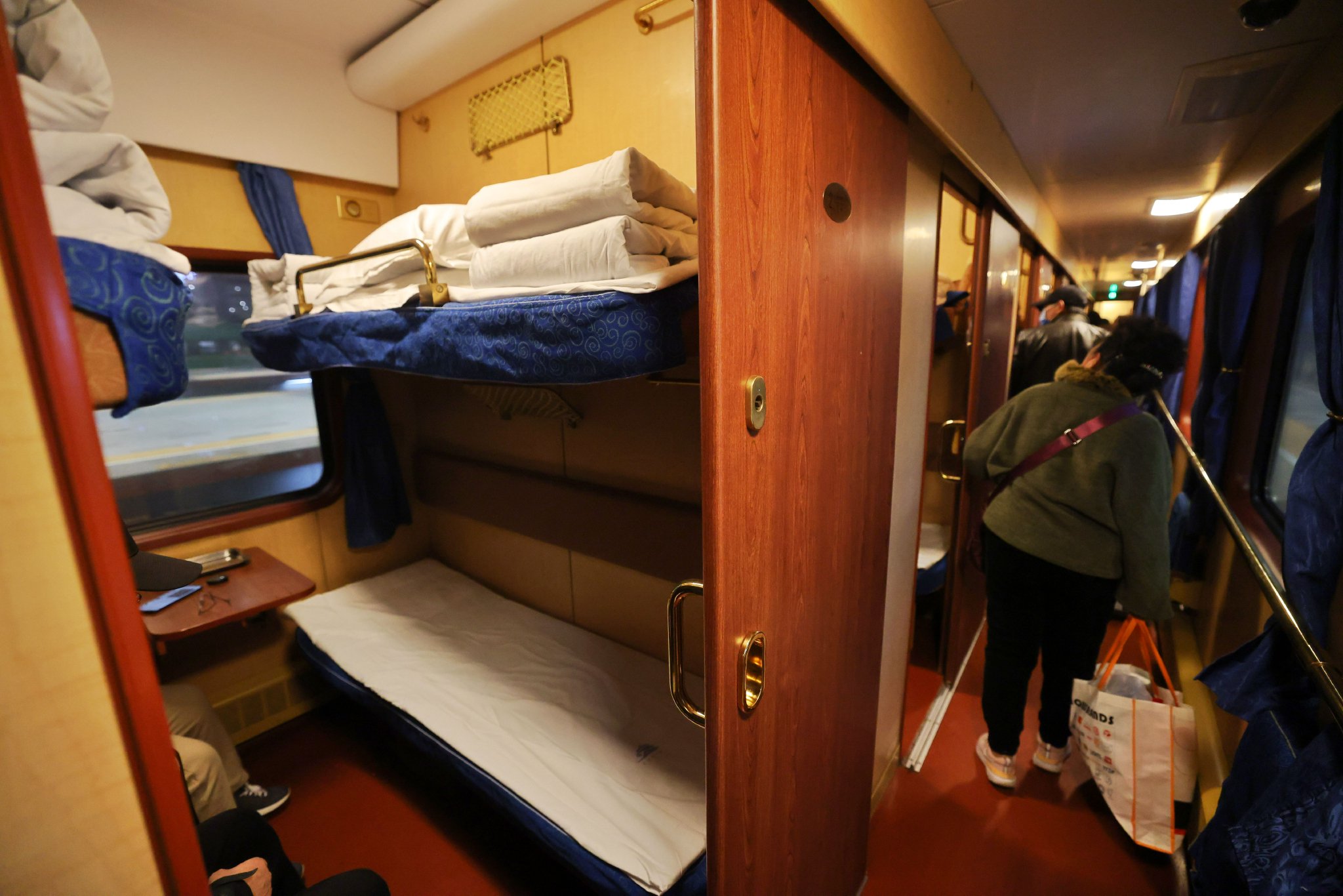 列車上的房間均為4人包間。  新京報記者 王貴彬 攝