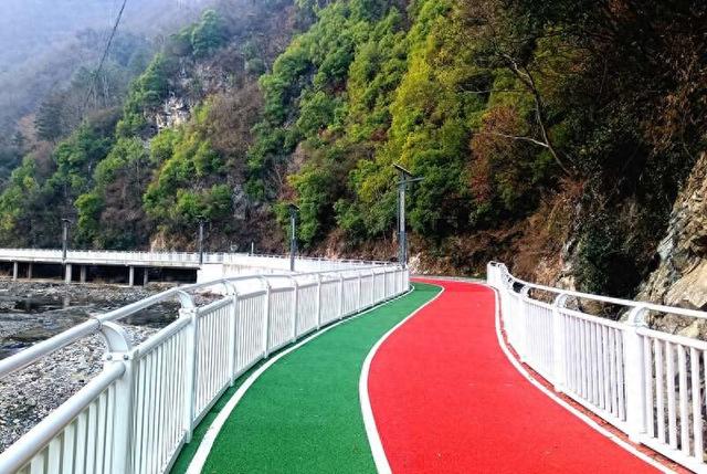 宁陕县秦岭乡村绿道一角。宁陕县住建局/供图