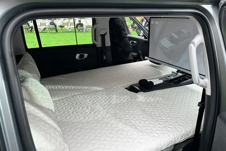 年轻人的第一台硬派SUV,颜值爆表