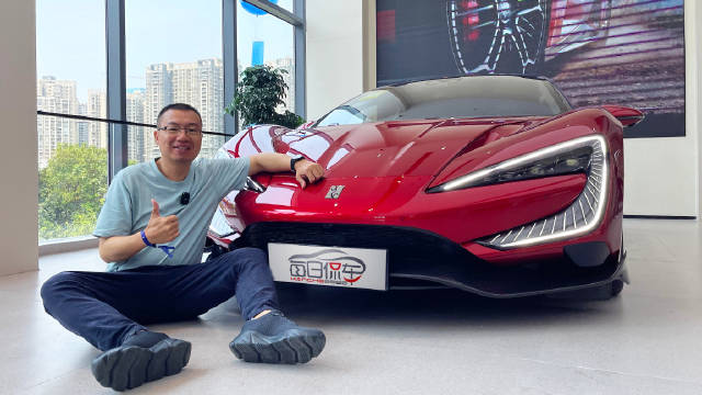 全碳纤维车身 碳陶刹车 云辇X底盘 e四方动力 仰望U9黑科技真够多