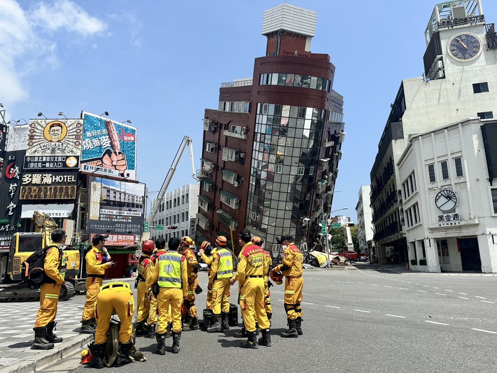 據台灣中時新聞網報導，根據台消防署統計，4月3日花蓮7.3級地震目前已造成全台4死97傷。圖片來源：新華社
