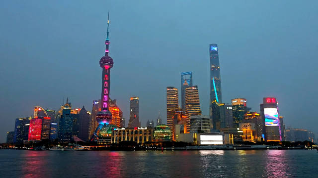 都说上海外滩夜景是中国最美的夜景，你觉得呢