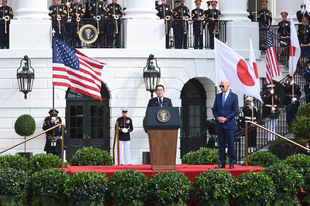 當地時間4月10日，日本首相岸田文雄與美國總統拜登出席聯合記者會。圖自IC Photo