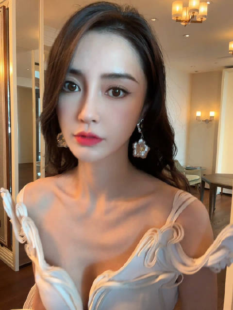 春楠Angelababy All white月光女神