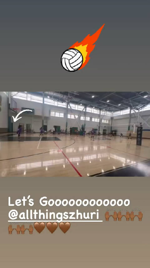 詹姆斯发布女儿Zhuri今天打排球的视频，一家人都是运动基因🏐️