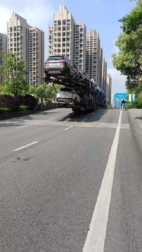 哈哈，有时司机也挺想报警的