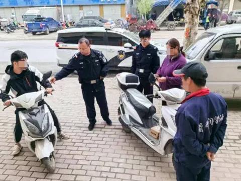 粗心大意车“被盗” 民警当场立“破案”