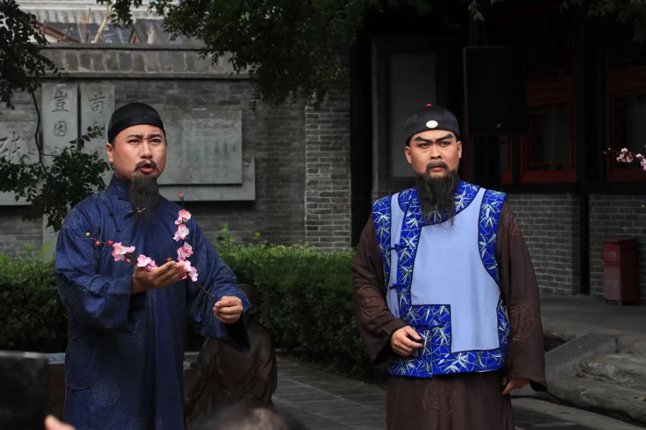 北京曲劇沉浸式演出《林則徐在北京》。  北京市曲劇團供圖