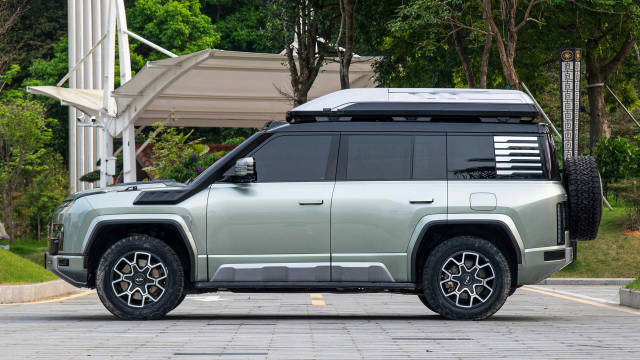 无人机+AT胎，仰望U8越野玩家版已就位，1200匹马力带云辇P