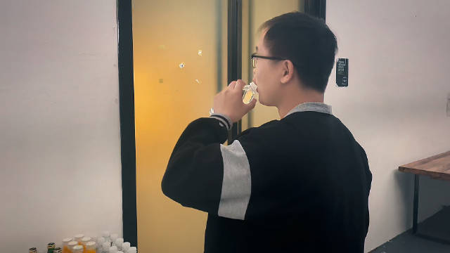 神秘新车提前剧透，阿维塔11