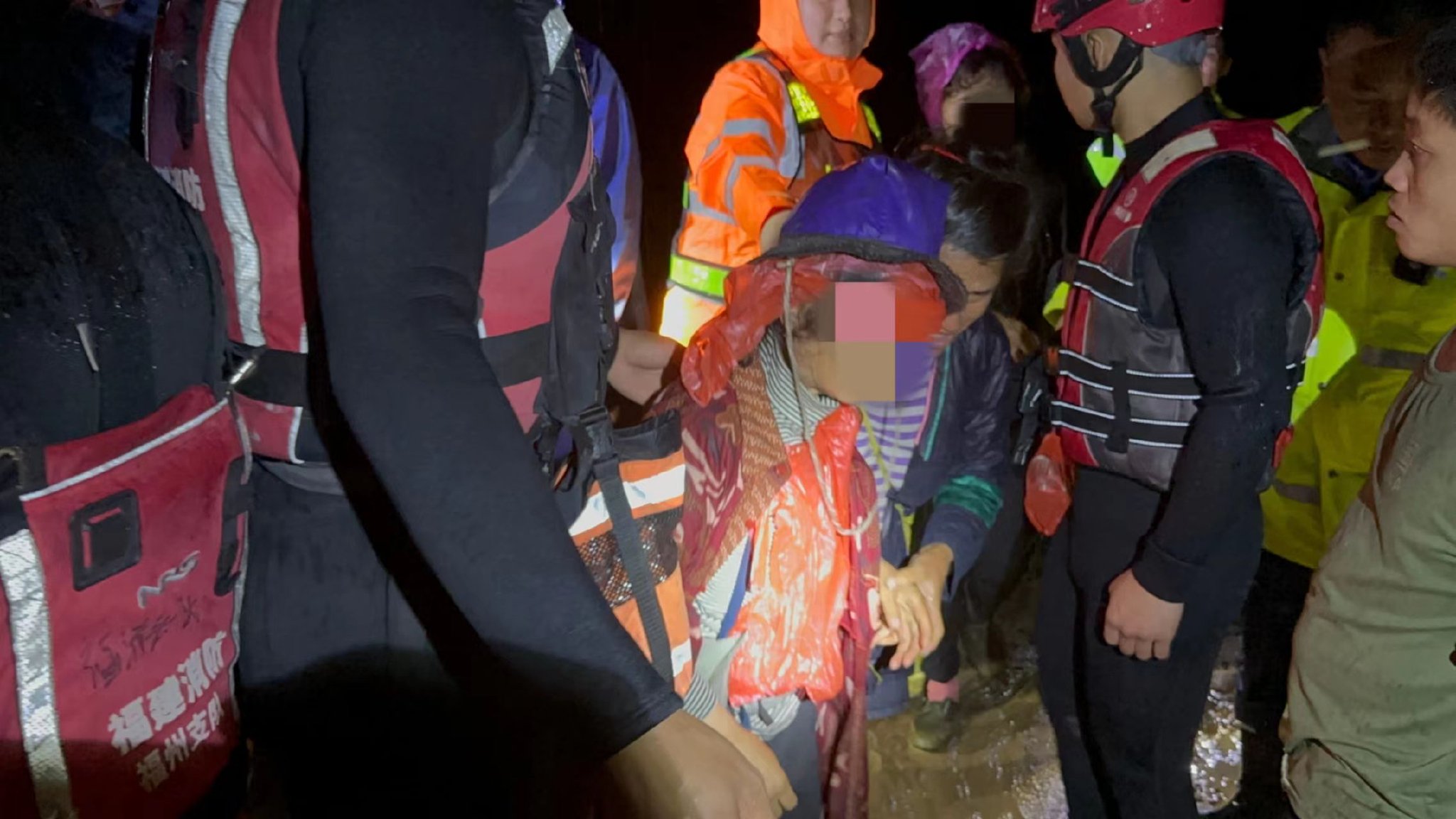被困村民被成功救出。 圖源：福州市消防救援支隊